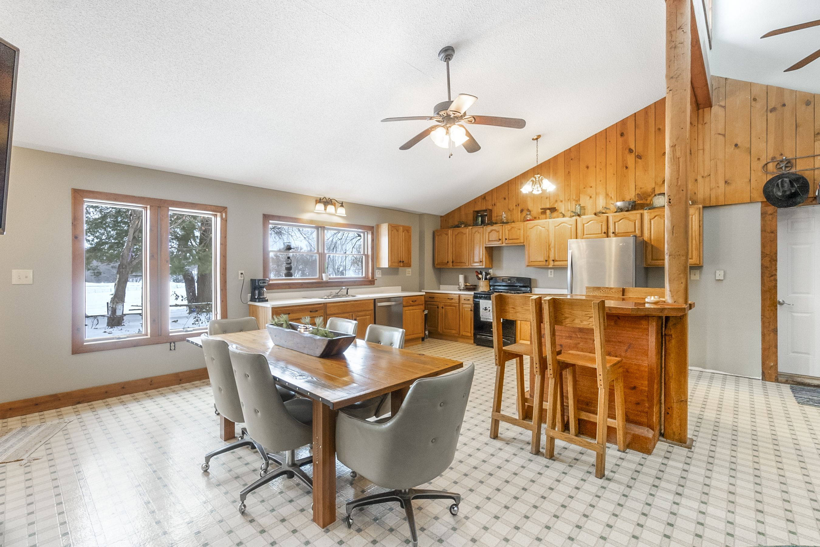 Listing Photo: 13-print-3251 Brandon Diagonal Blvd_Edits (13 of 52)